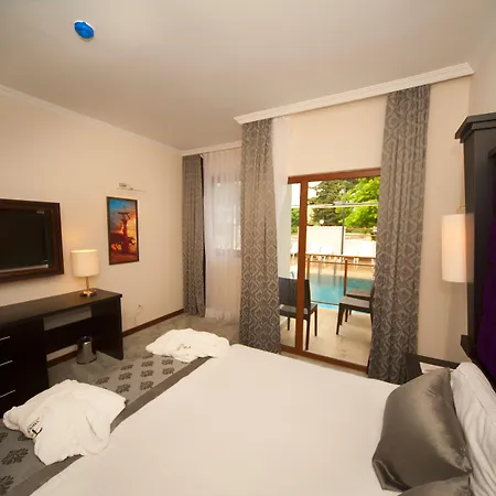 فندق Blueberry Boutique 4*